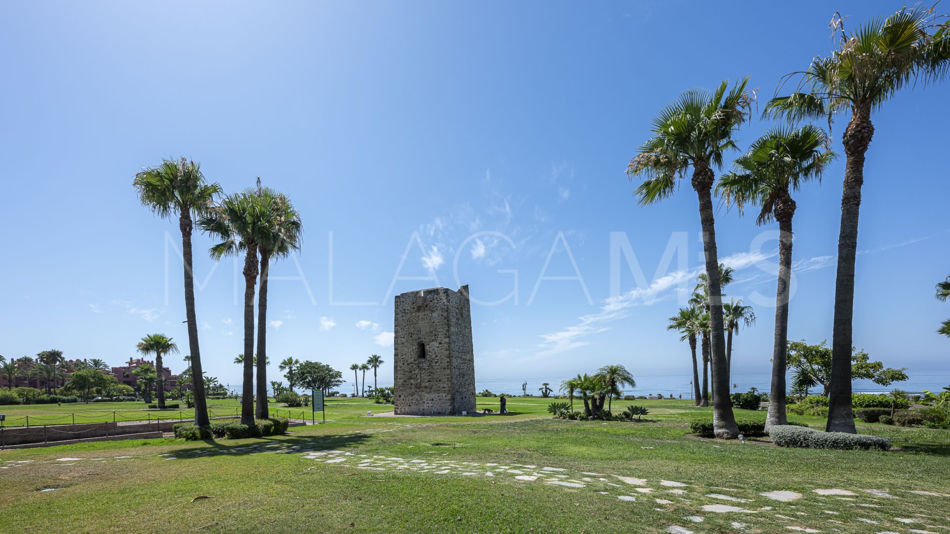 Menara Beach ground floor apartment for sale