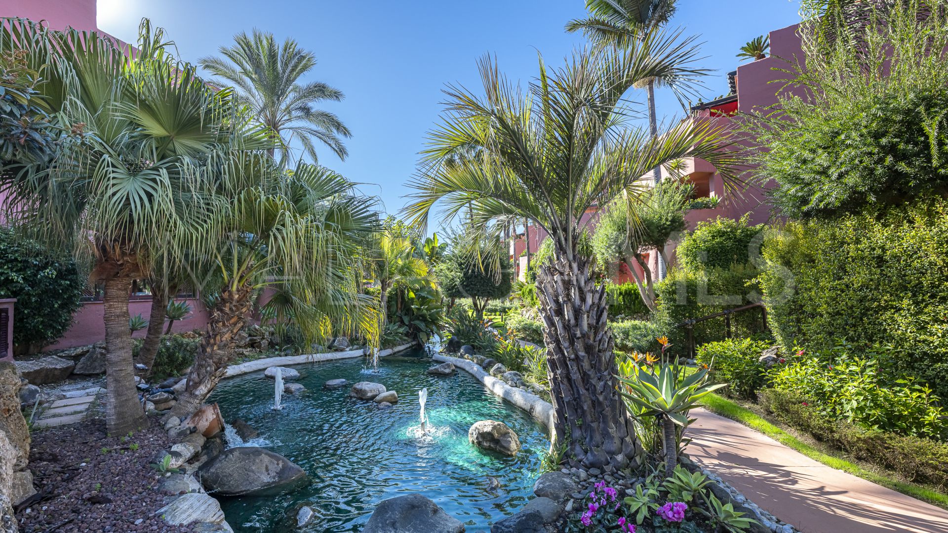 Menara Beach ground floor apartment for sale