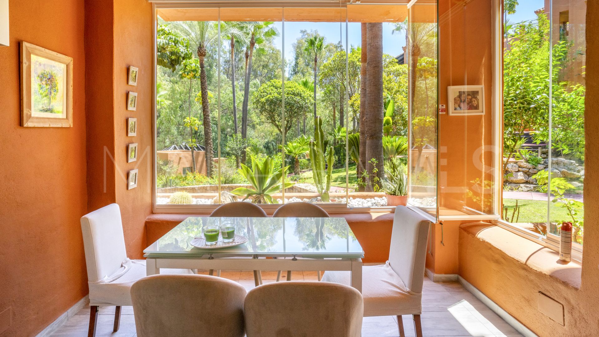 For sale 3 bedrooms ground floor apartment in Alminar de Marbella
