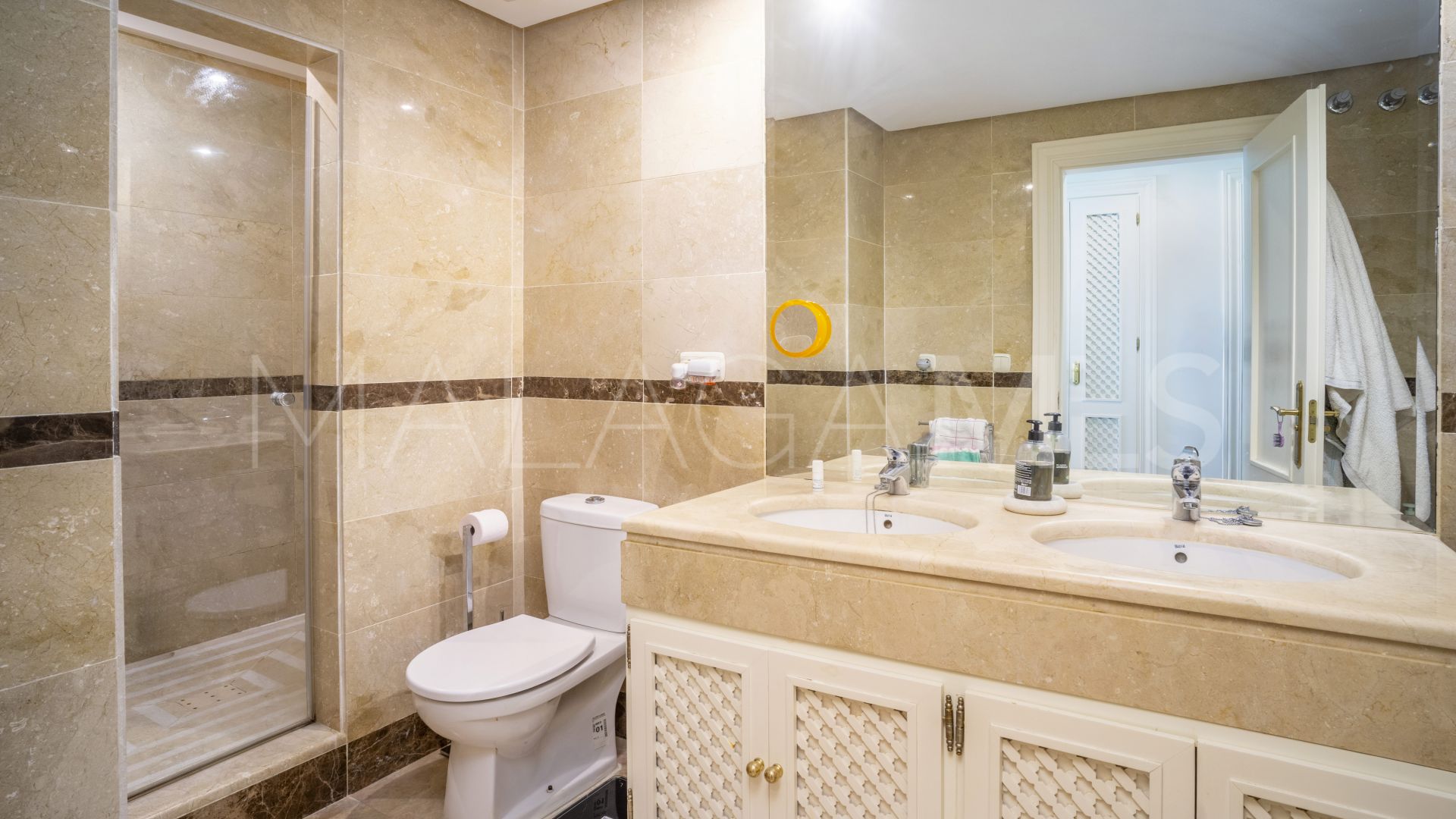 For sale 3 bedrooms ground floor apartment in Alminar de Marbella