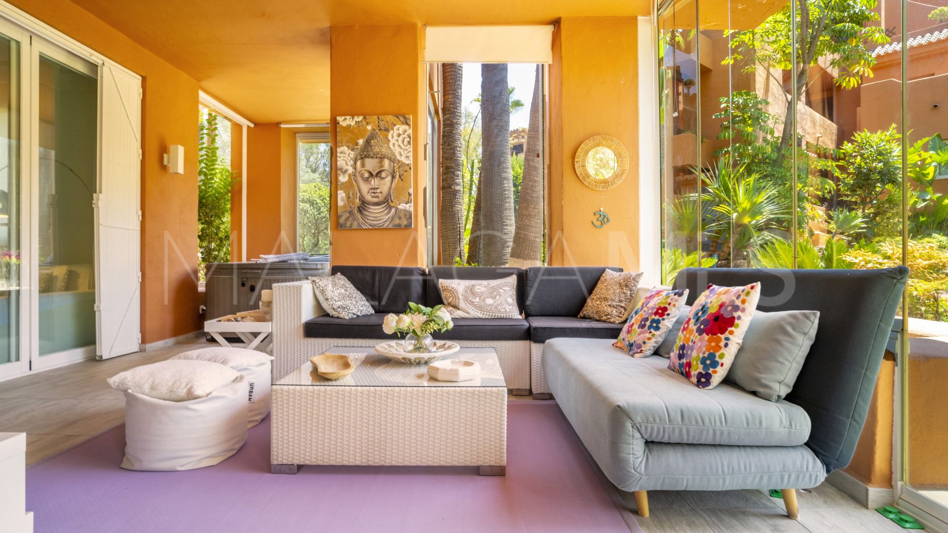For sale 3 bedrooms ground floor apartment in Alminar de Marbella