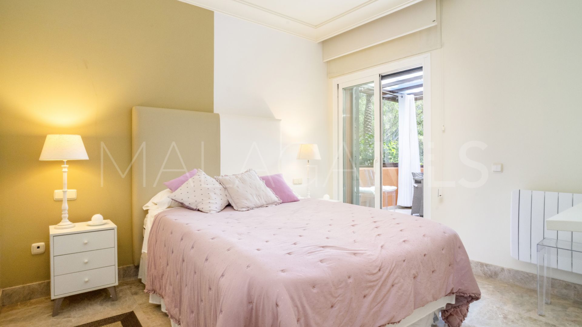 For sale 3 bedrooms ground floor apartment in Alminar de Marbella