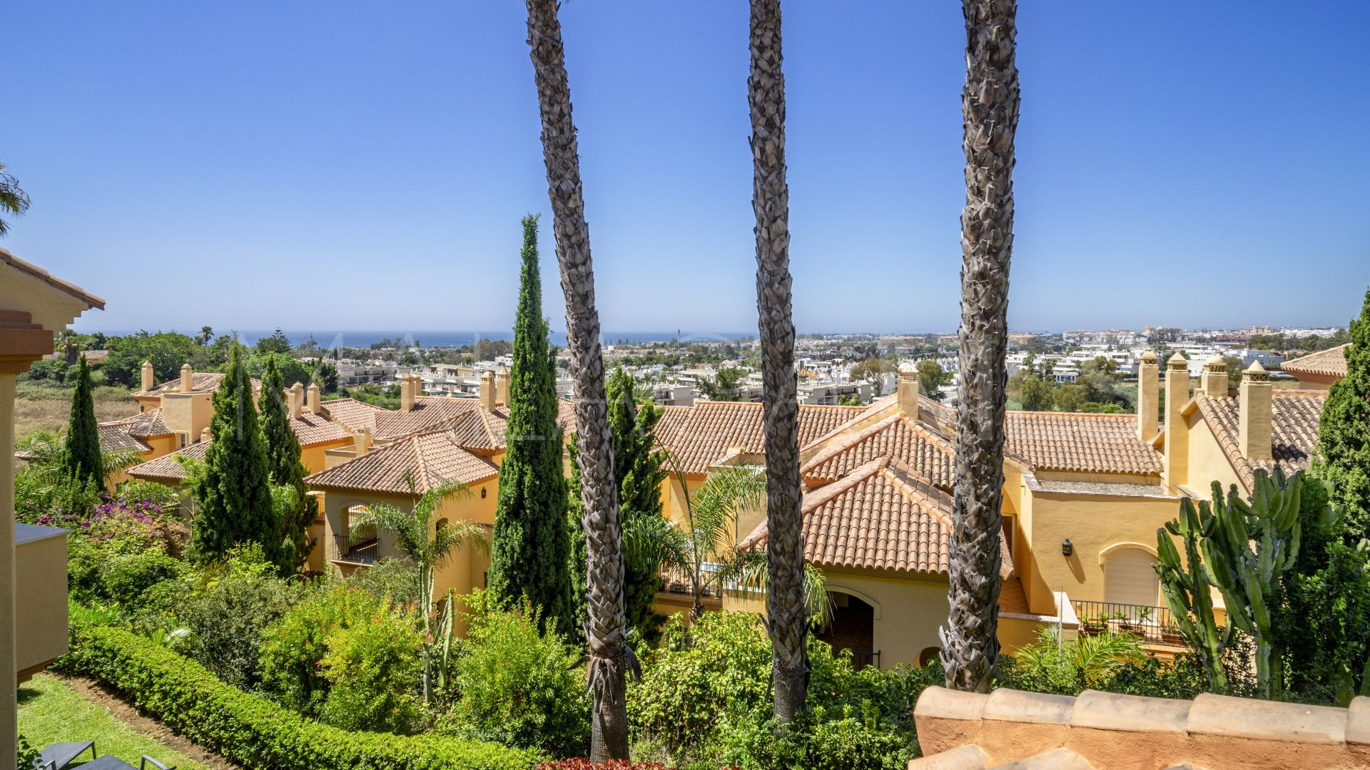2 bedrooms Cumbres del Rodeo apartment for sale