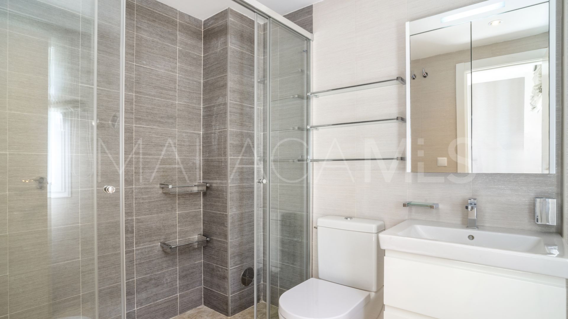 2 bedrooms ground floor apartment for sale in Los Naranjos de Marbella