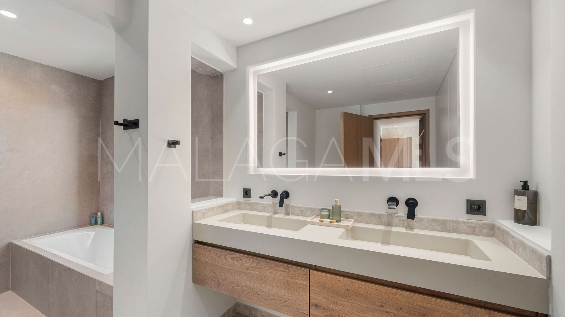 Villa for sale in Los Naranjos