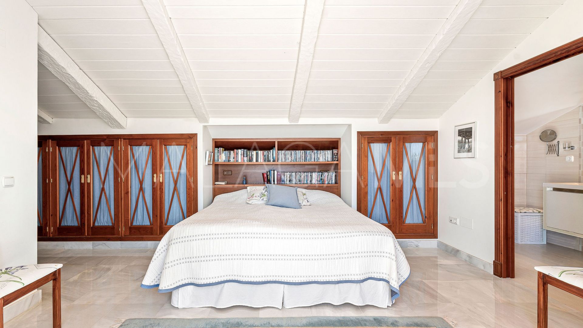 Duplex penthouse for sale in Aloha Mirasierra