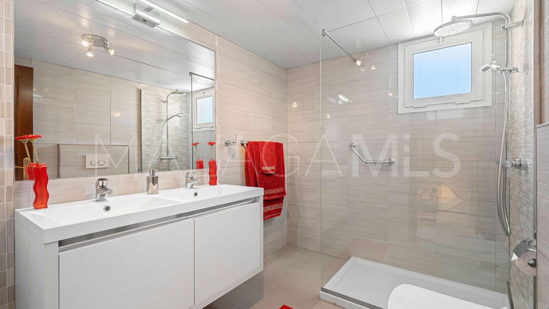 Duplex penthouse for sale in Aloha Mirasierra