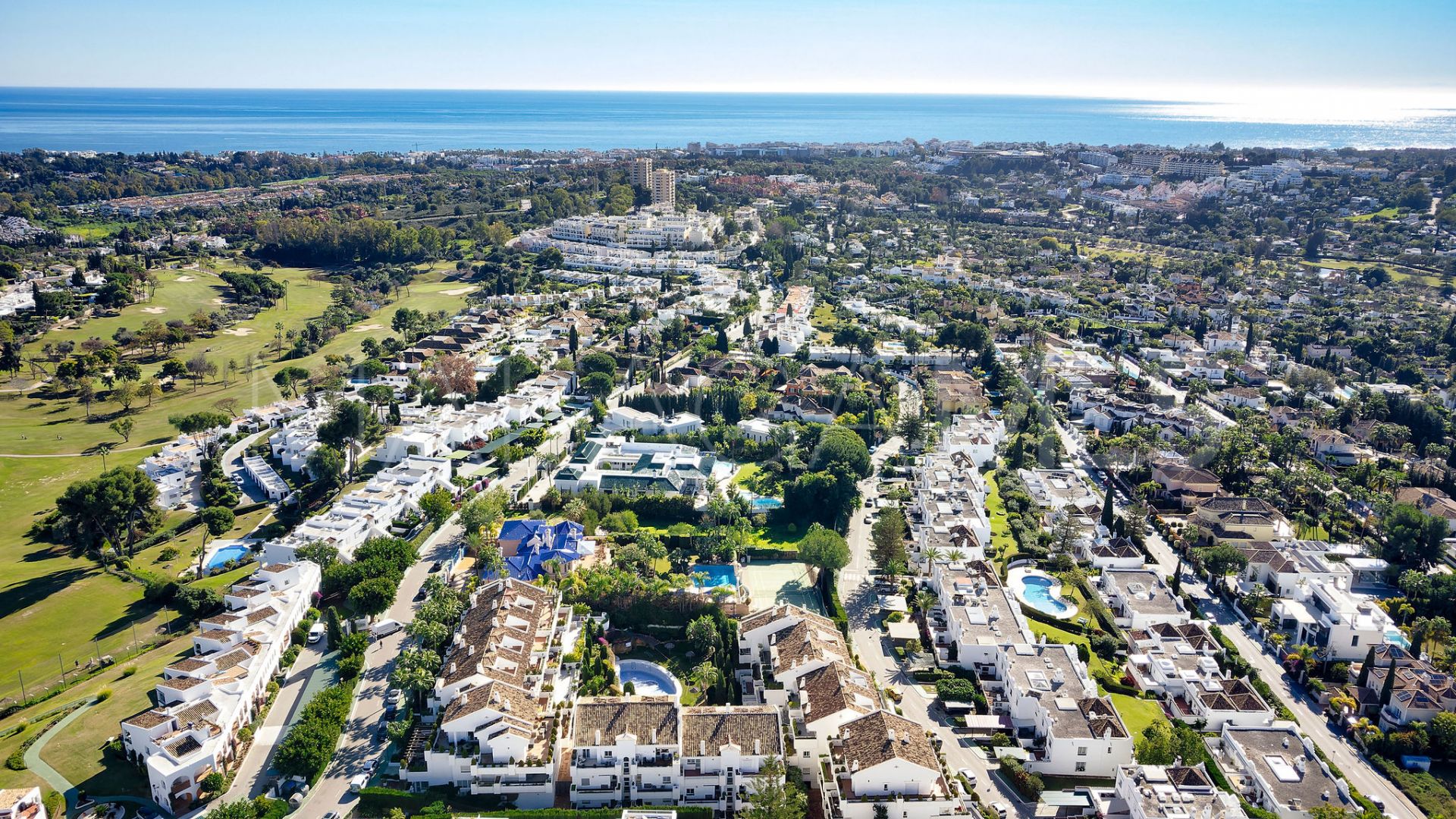 Duplex penthouse for sale in Aloha Mirasierra
