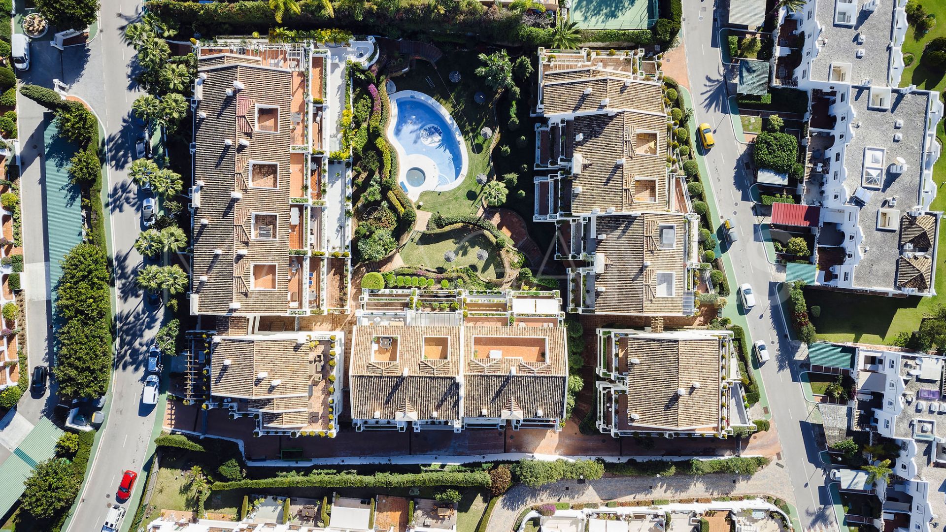 Duplex penthouse for sale in Aloha Mirasierra