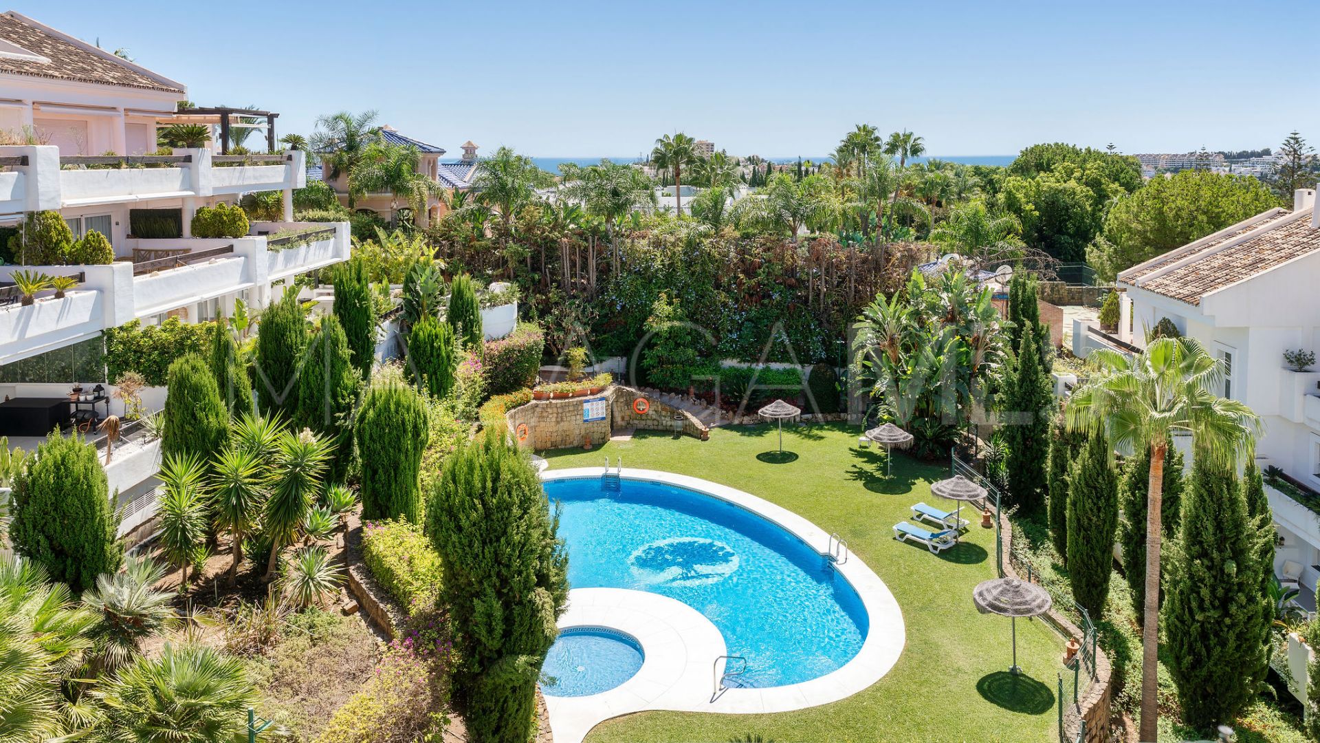 Duplex penthouse for sale in Aloha Mirasierra