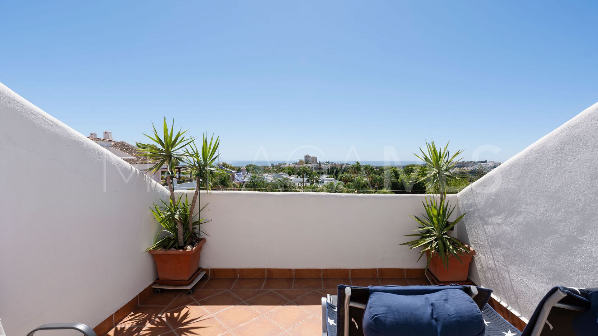 Duplex penthouse for sale in Aloha Mirasierra