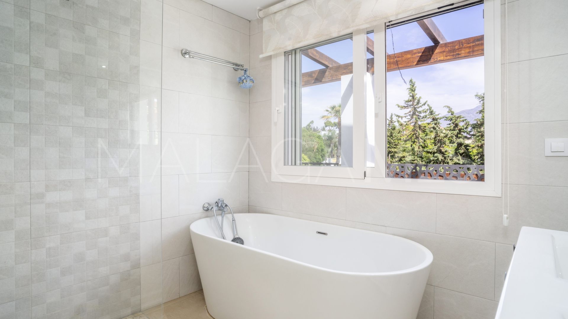 Villa for sale in La Campana
