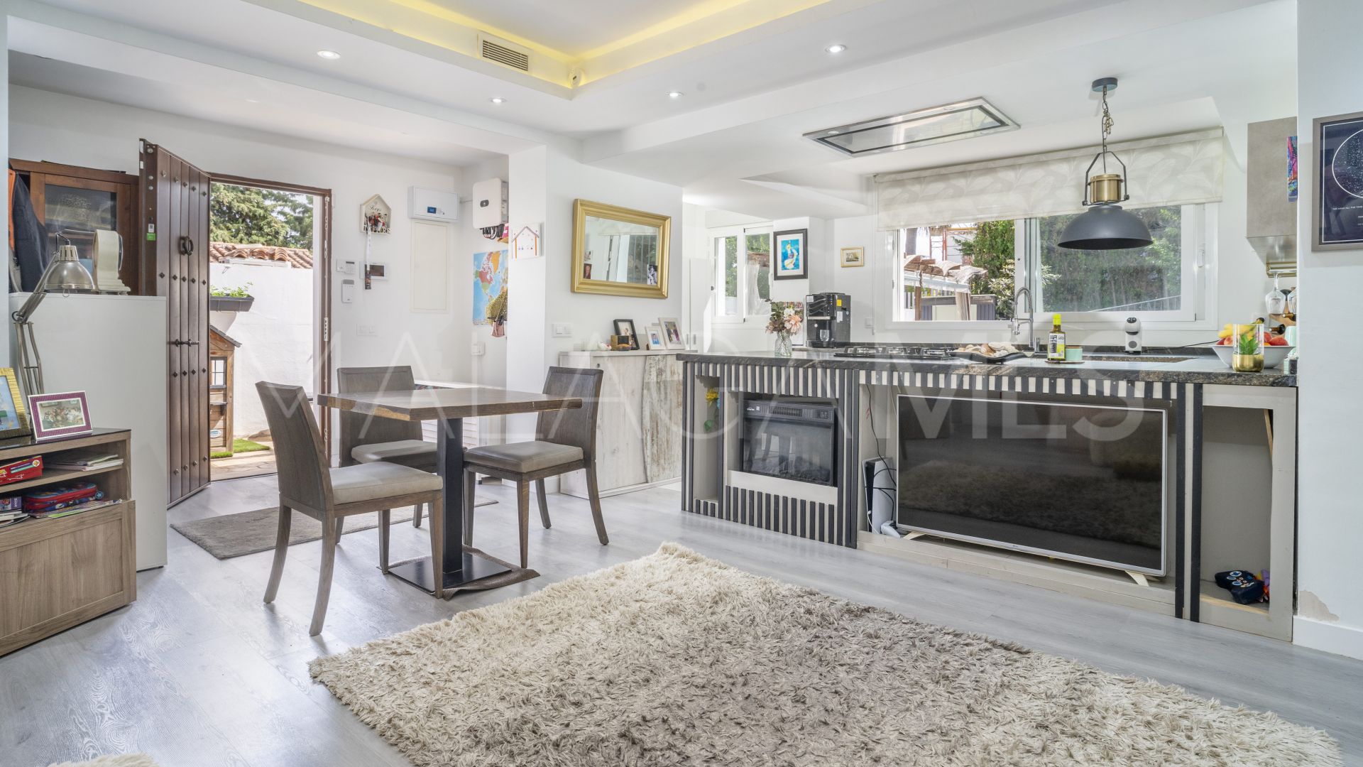 Villa for sale in La Campana