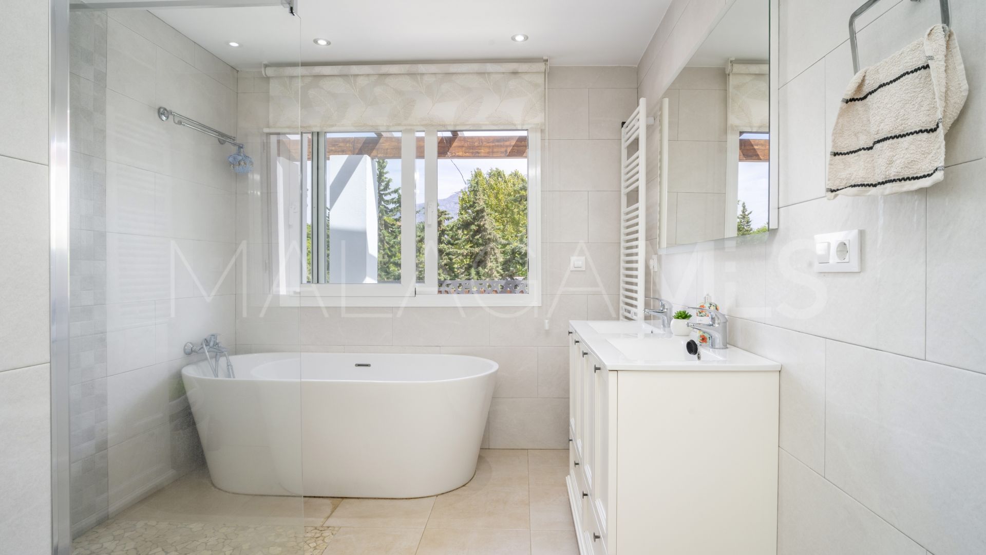 Villa for sale in La Campana