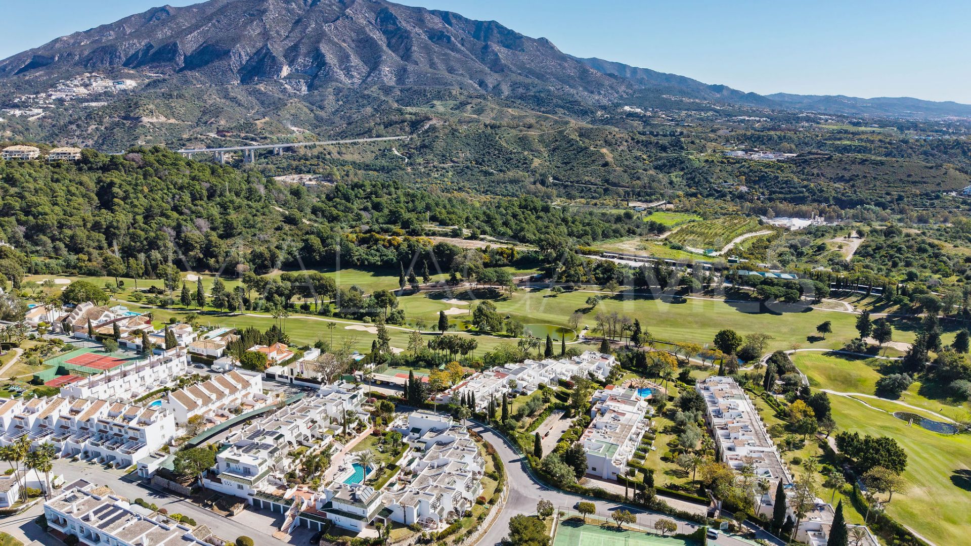 Maison de ville for sale in La Colina