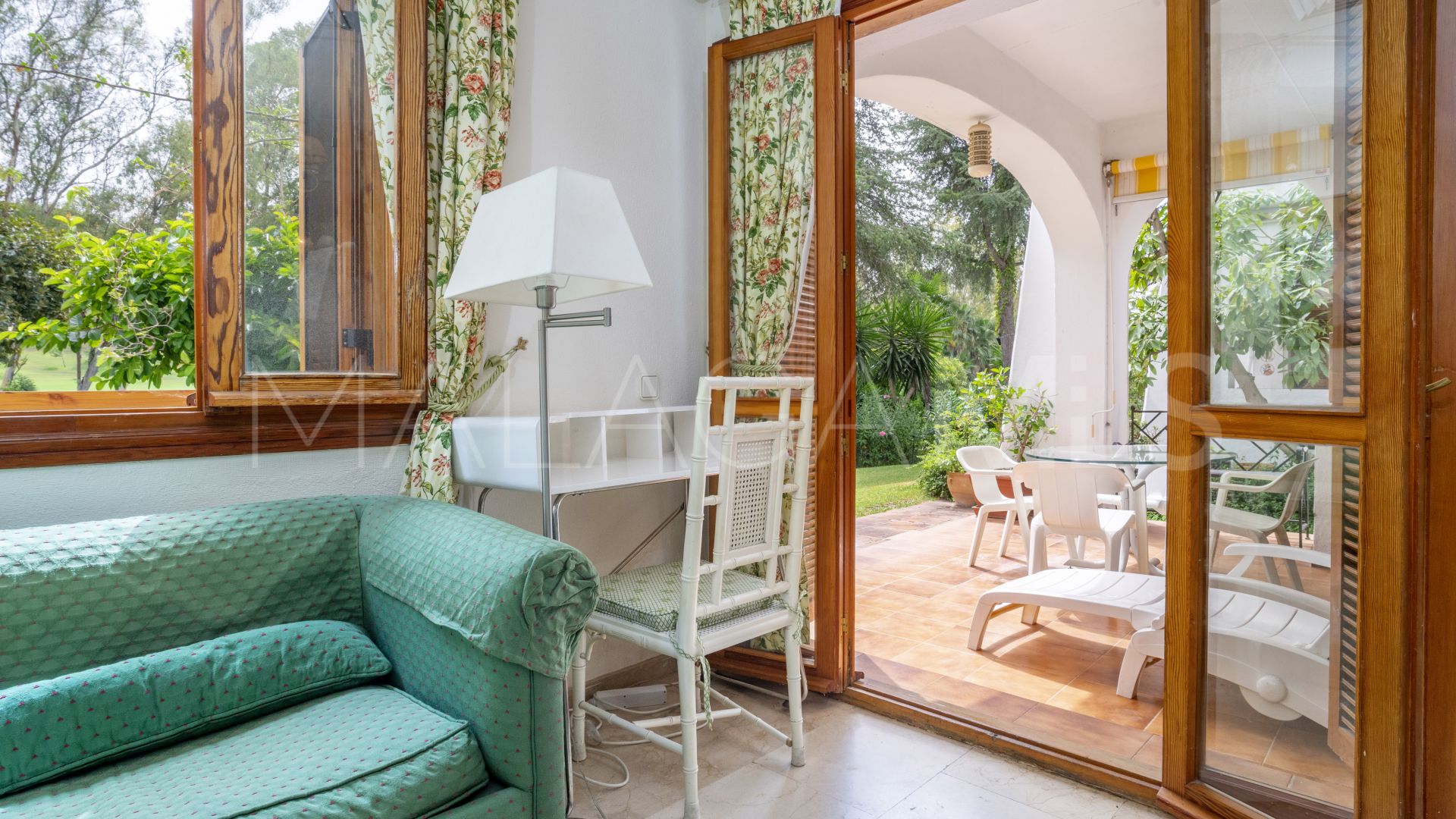 Erdgeschosswohnung for sale in Le Village