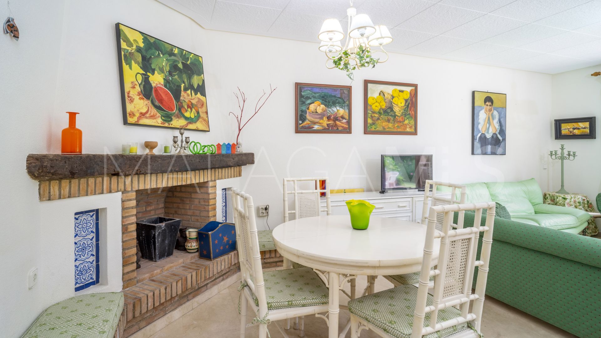 Erdgeschosswohnung for sale in Le Village