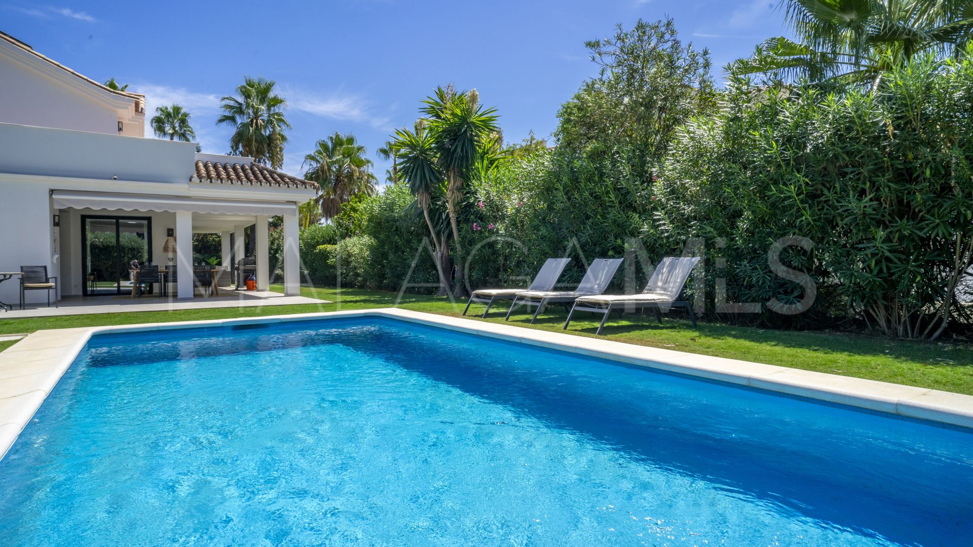 Villa for sale in Supermanzana H