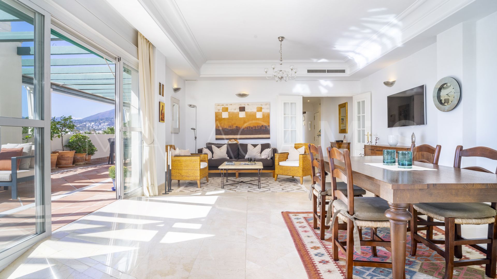 For sale penthouse with 3 bedrooms in Lorcrimar