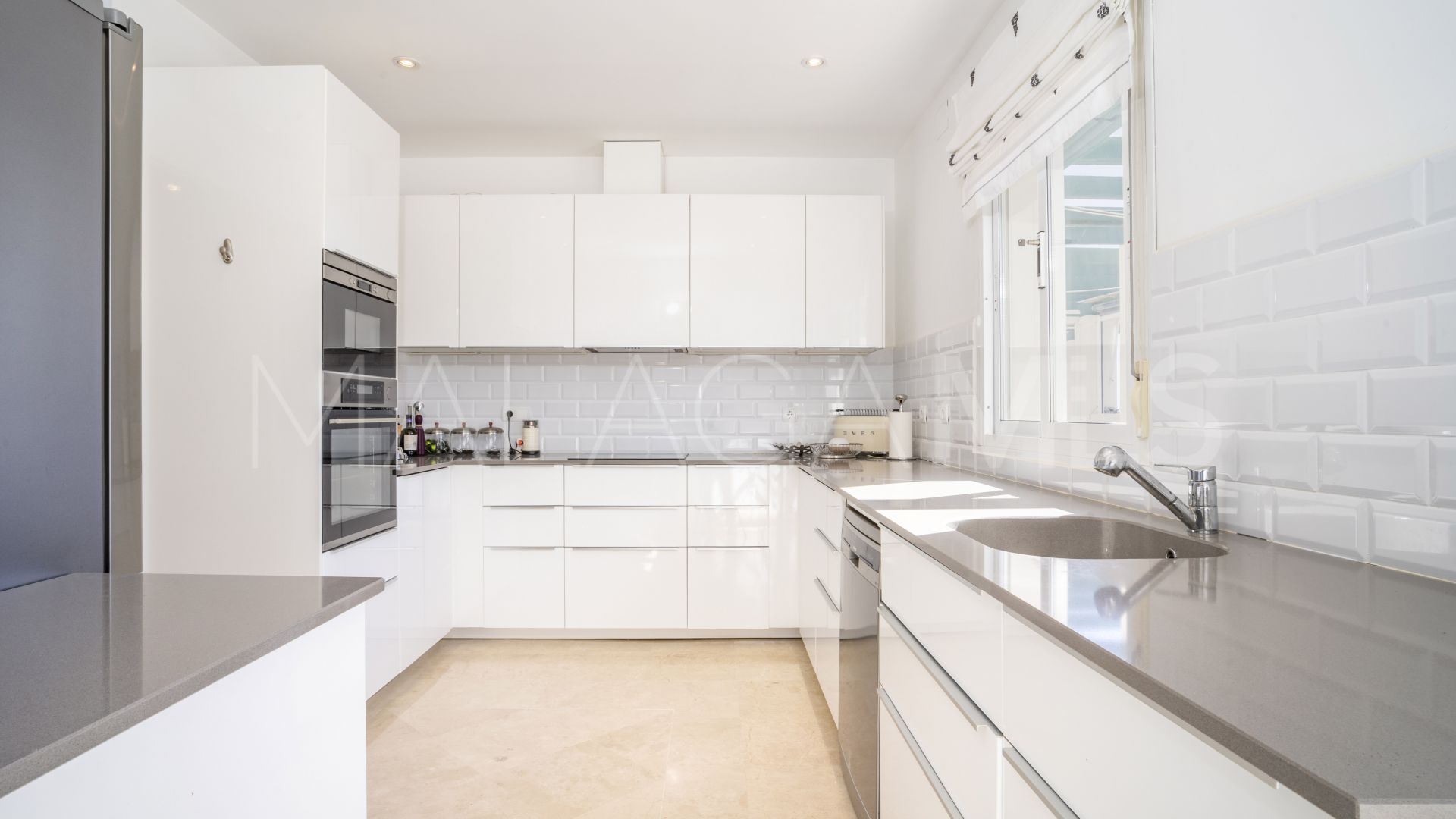 For sale penthouse with 3 bedrooms in Lorcrimar