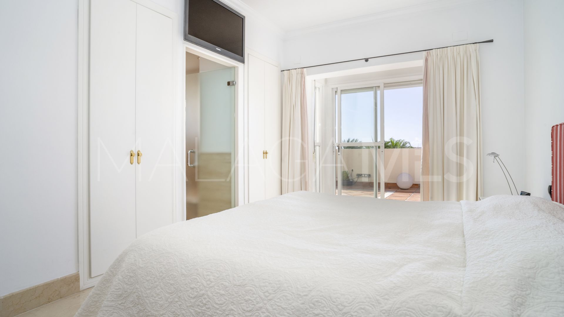 For sale penthouse with 3 bedrooms in Lorcrimar