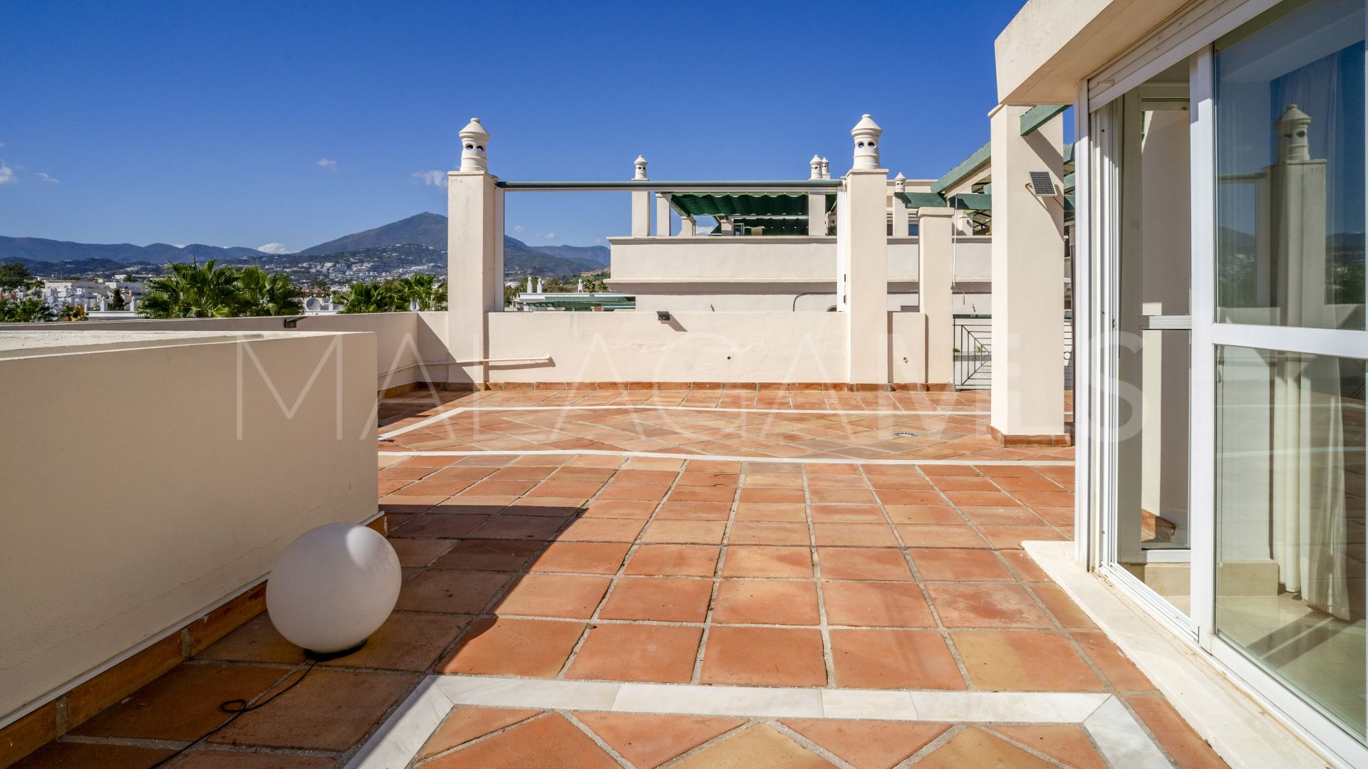 For sale penthouse with 3 bedrooms in Lorcrimar