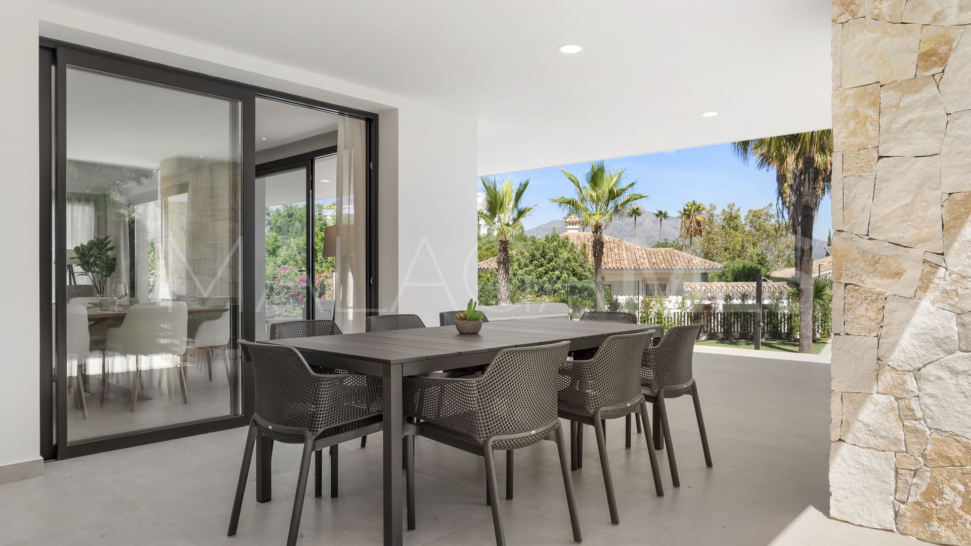 Villa for sale in Guadalmina Alta