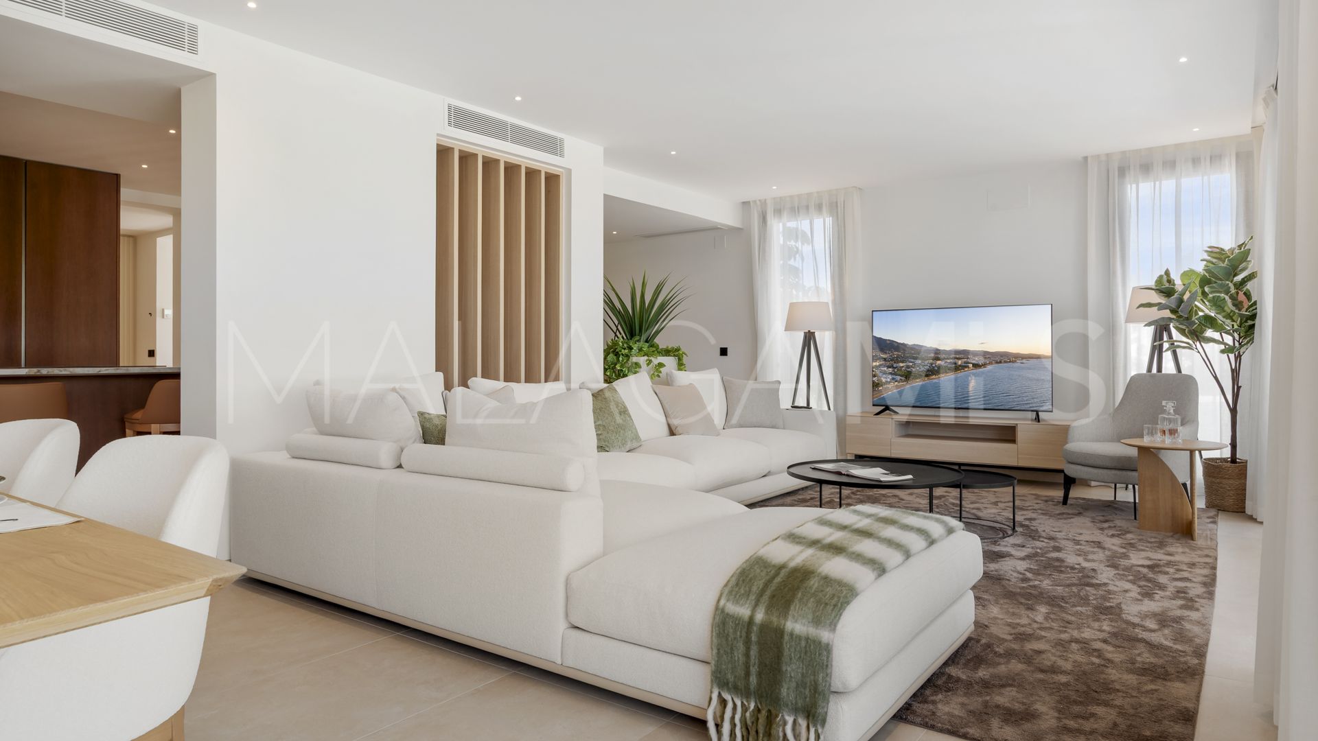 Villa for sale in Guadalmina Alta
