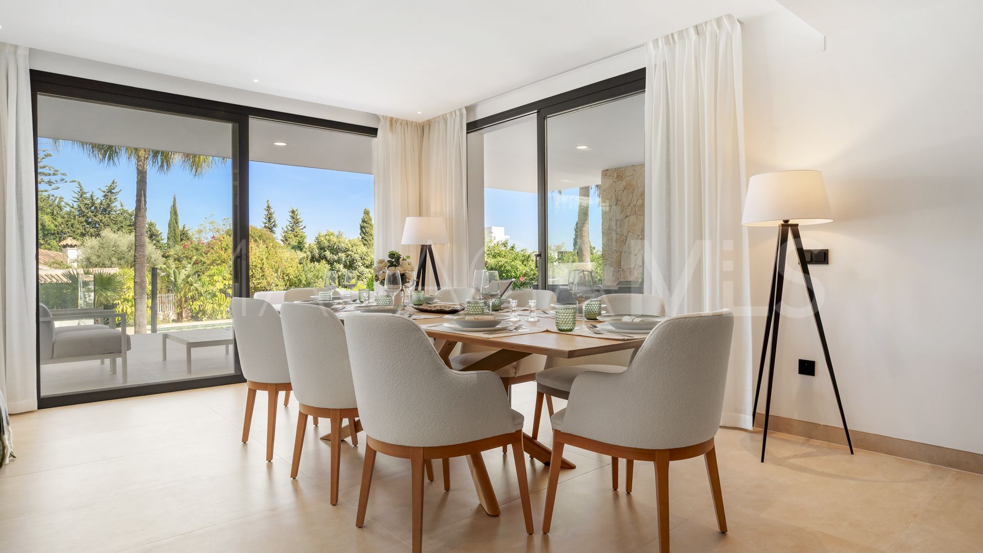 Villa for sale in Guadalmina Alta