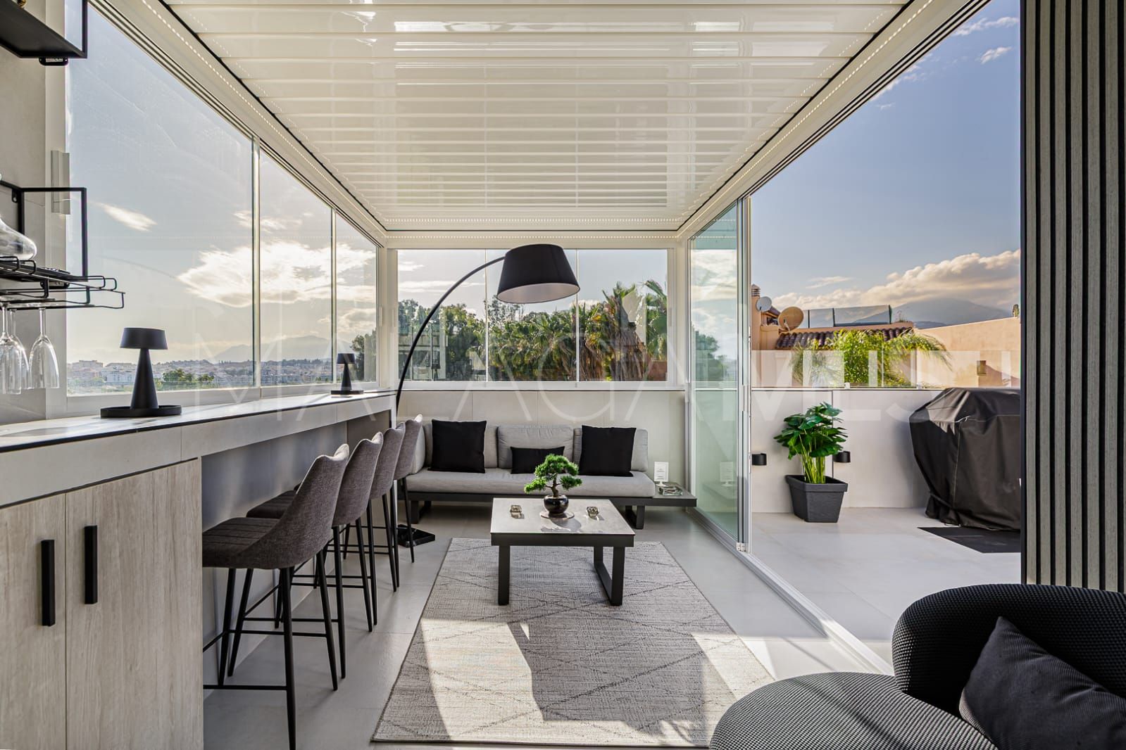 Buy penthouse in Terrazas del Rodeo with 3 bedrooms