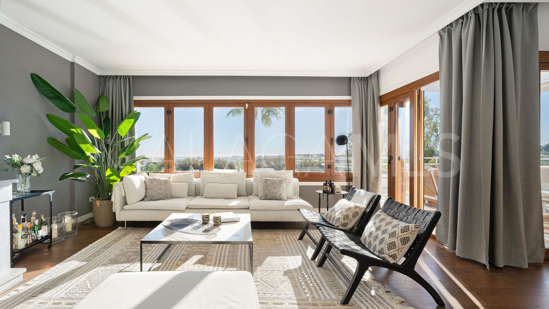 5 bedrooms duplex penthouse in Alcores del Golf for sale