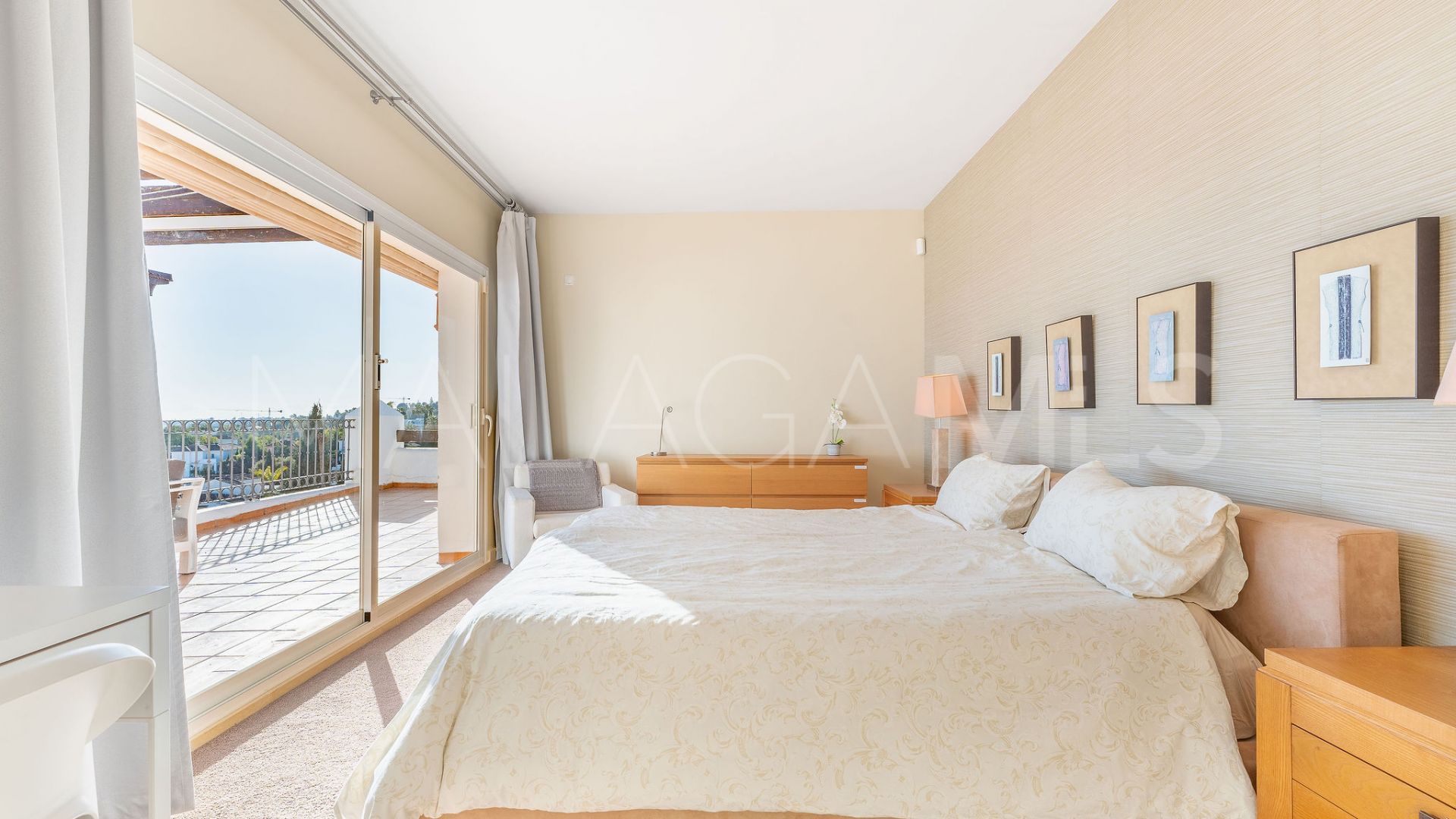Duplex penthouse for sale in Las Tortugas de Aloha