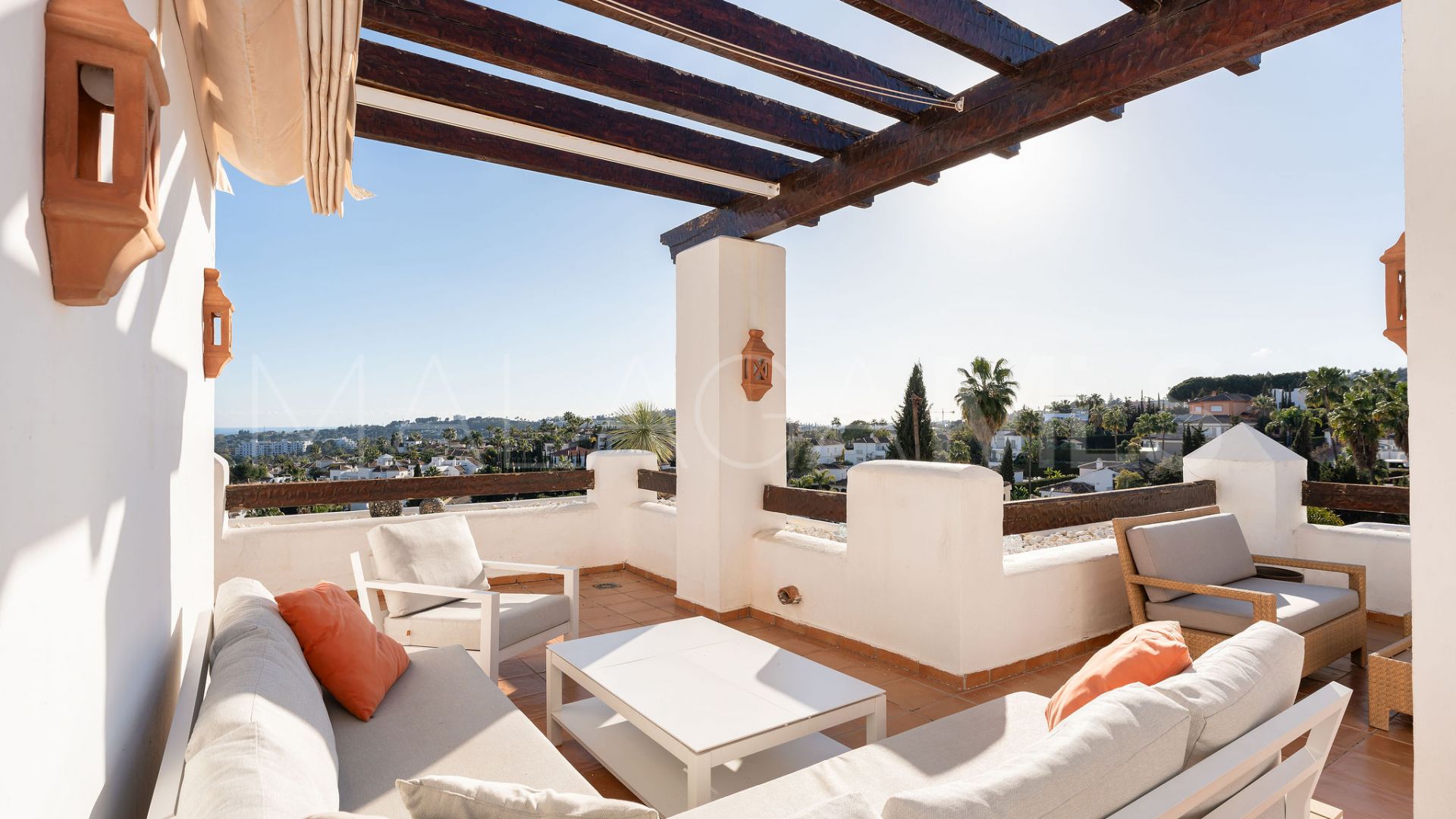 Duplex penthouse for sale in Las Tortugas de Aloha