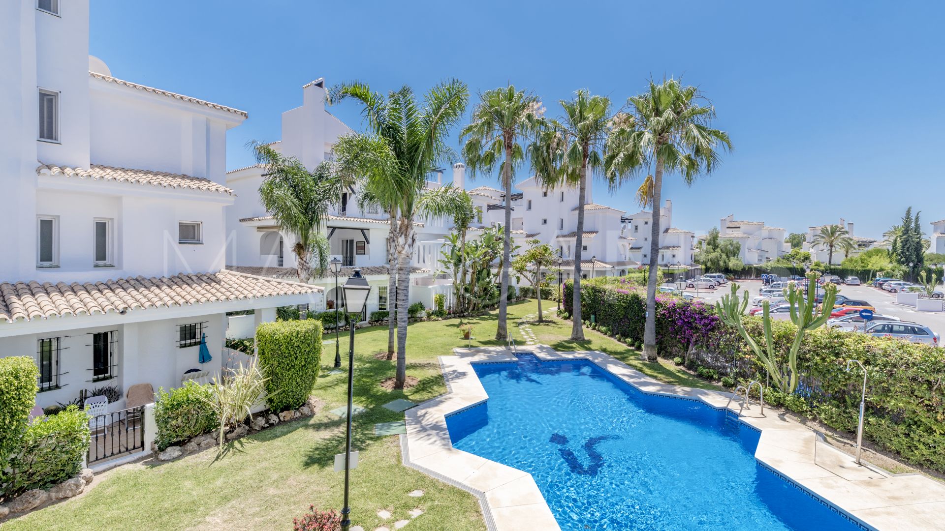 Atico duplex for sale in Los Naranjos de Marbella