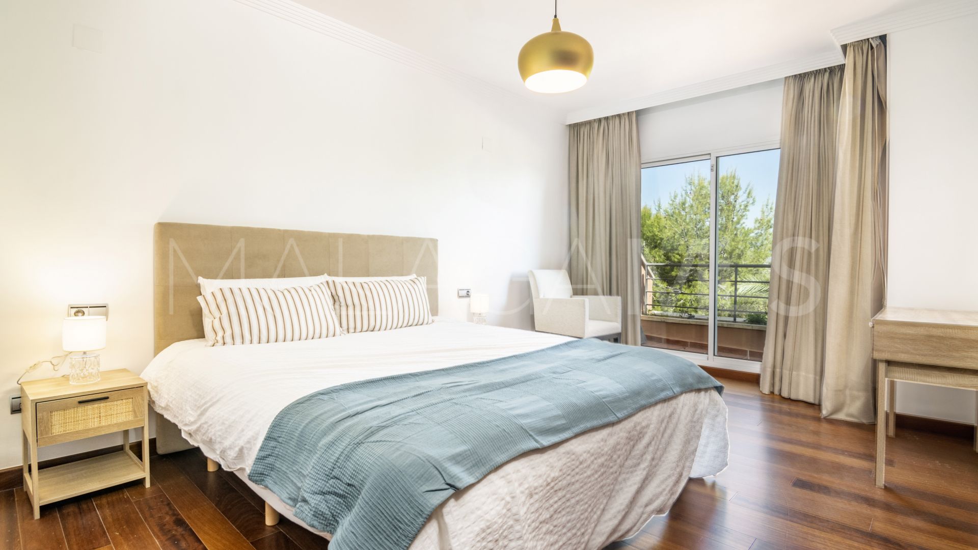 Apartamento de 4 bedrooms for sale in Magna Marbella