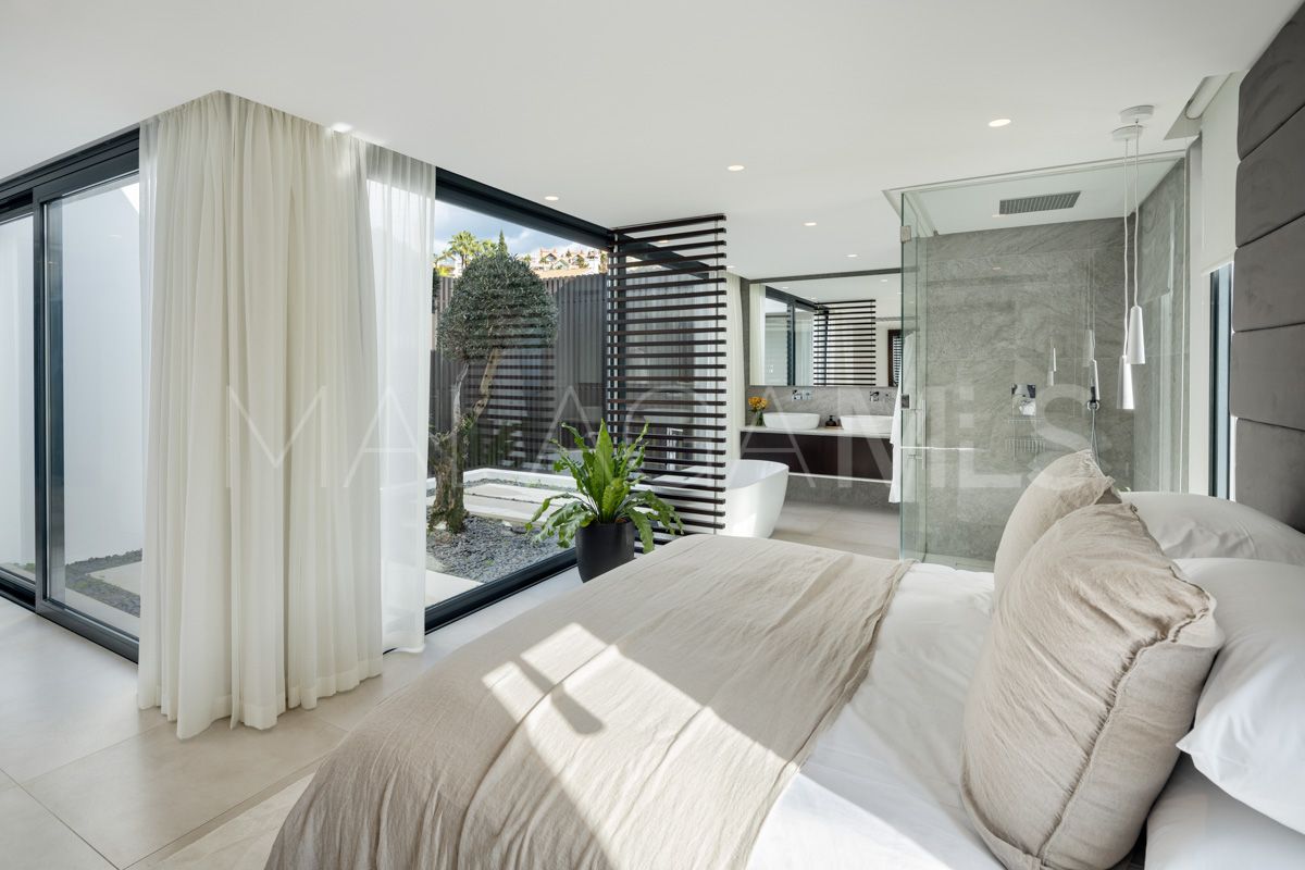 Nueva Andalucia, villa for sale with 6 bedrooms