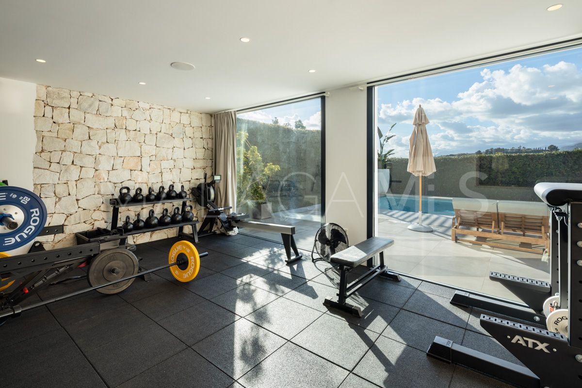 Nueva Andalucia, villa for sale with 6 bedrooms