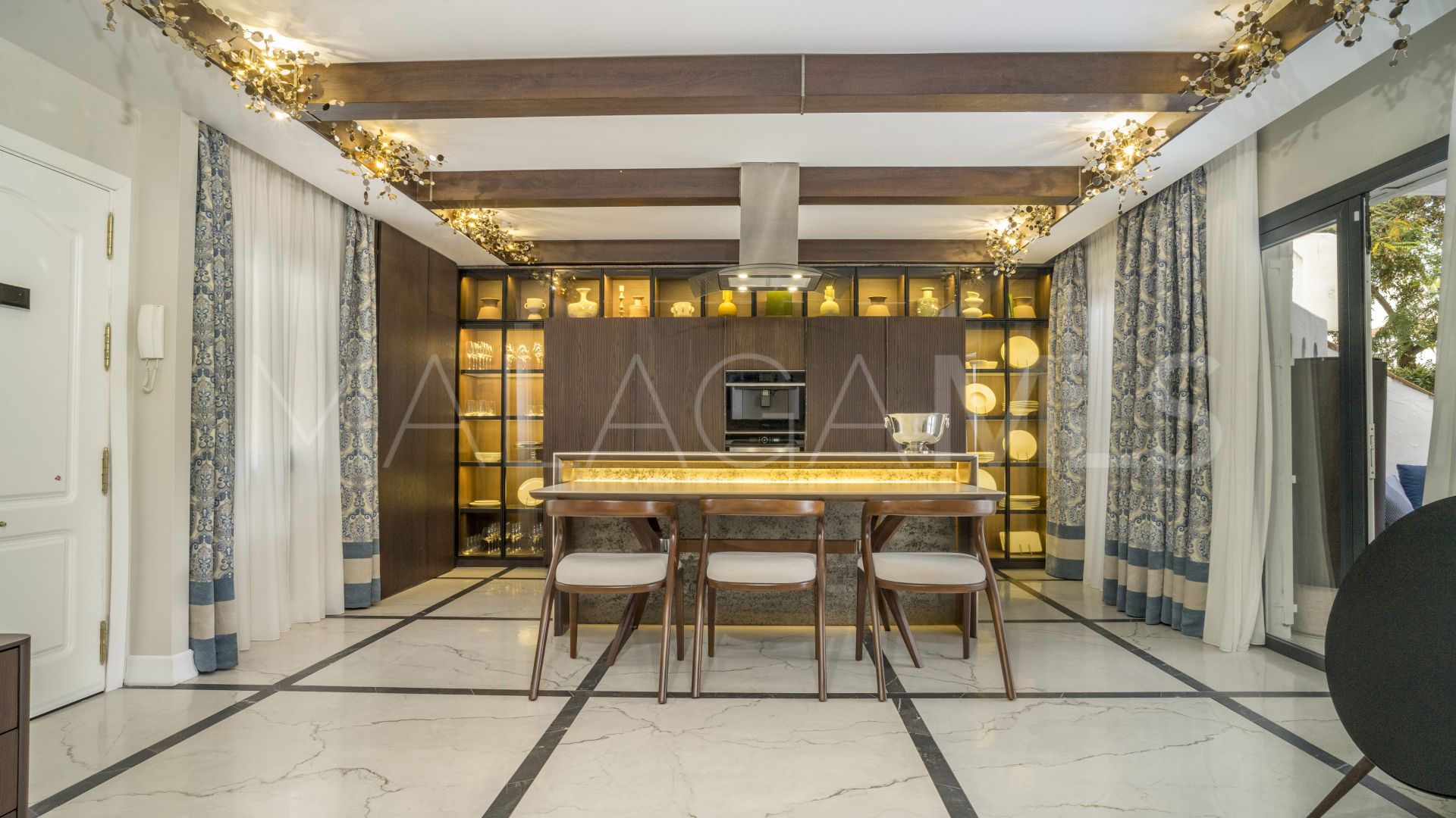 Markplanslägenhet for sale in Los Naranjos de Marbella