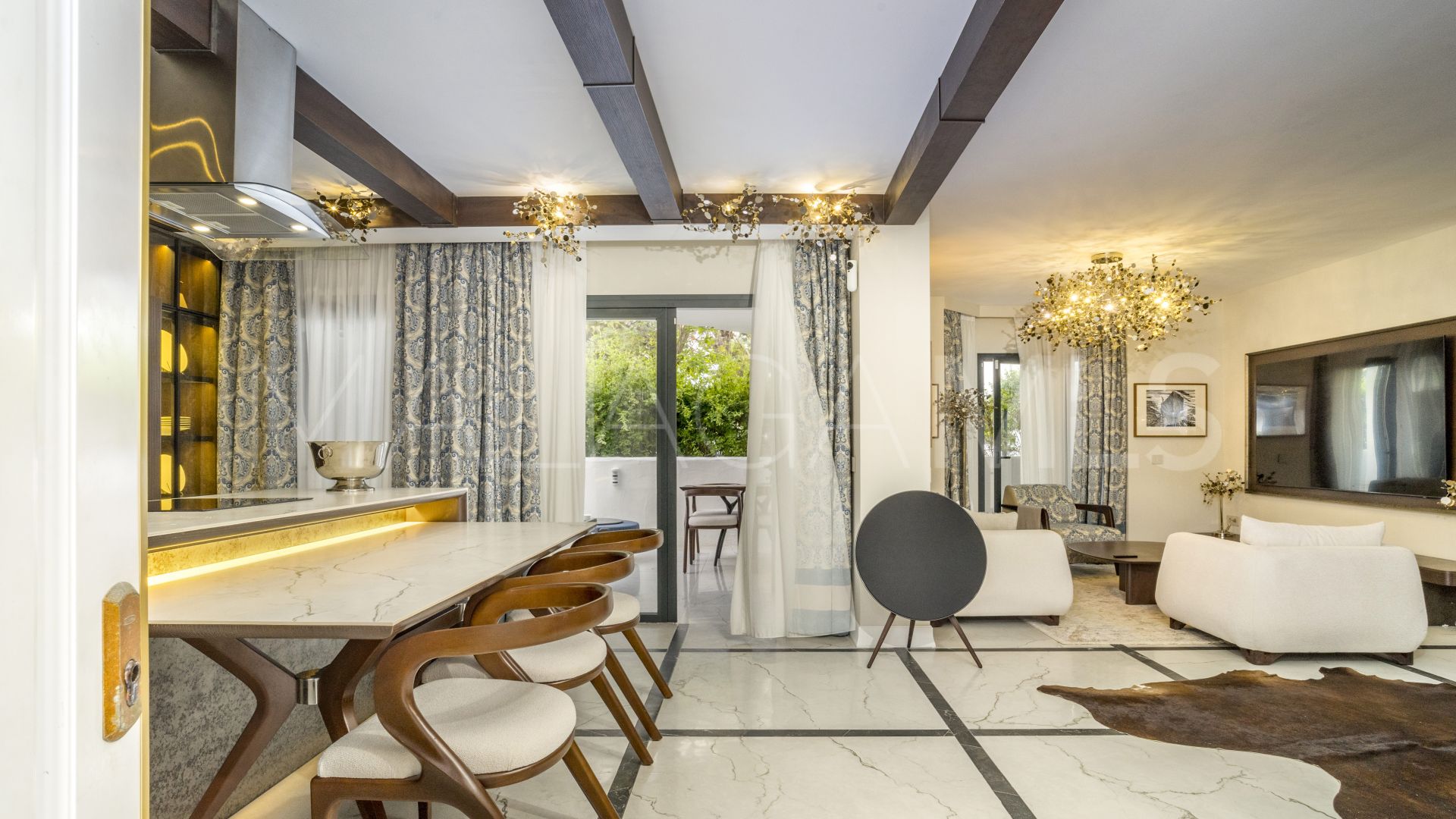 Markplanslägenhet for sale in Los Naranjos de Marbella