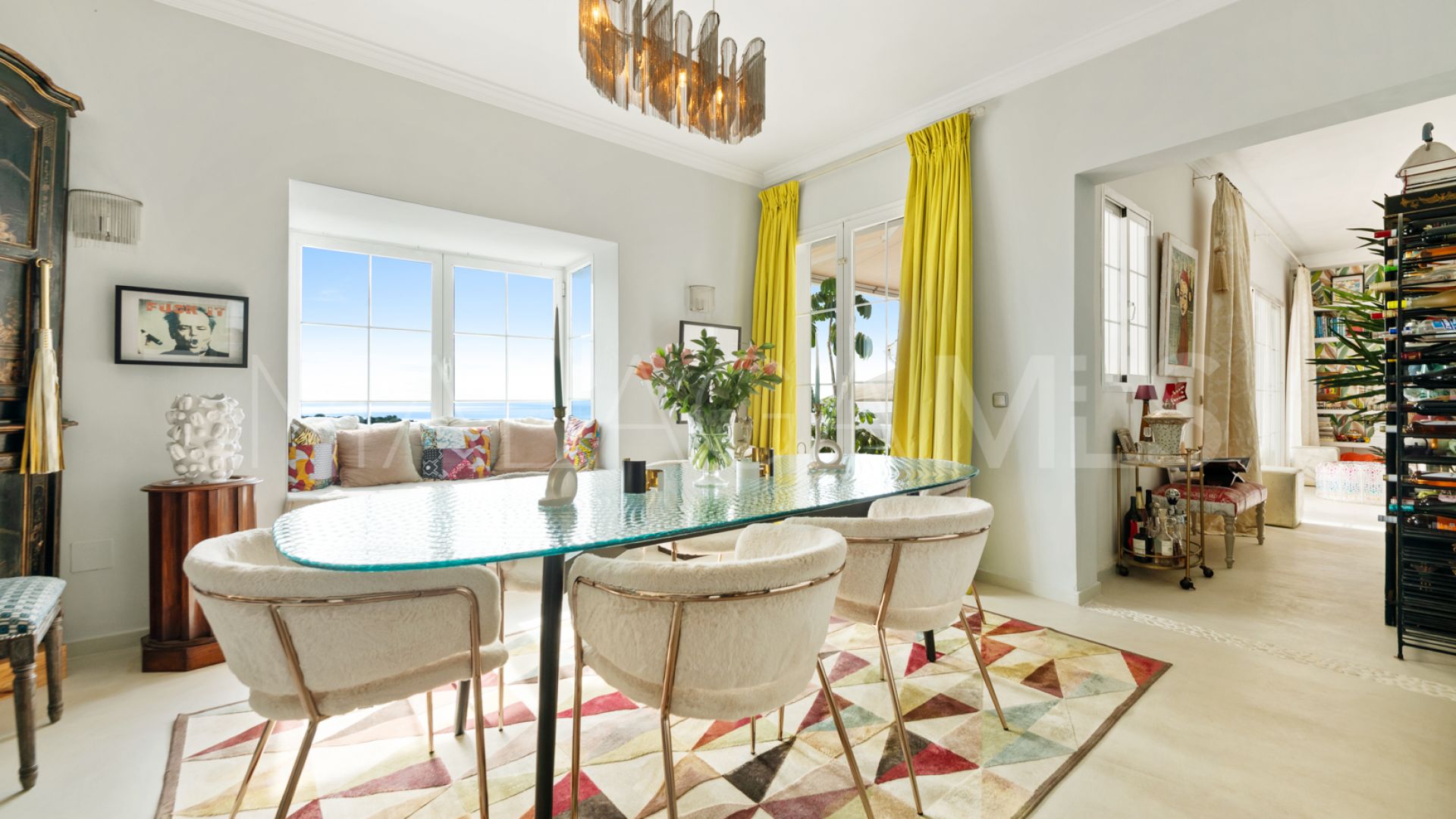 Villa pareada for sale in Marbella Hill Club with 4 bedrooms