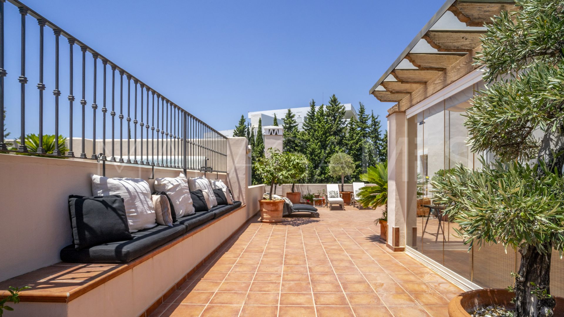 Atico duplex a la venta in Paraiso Hills