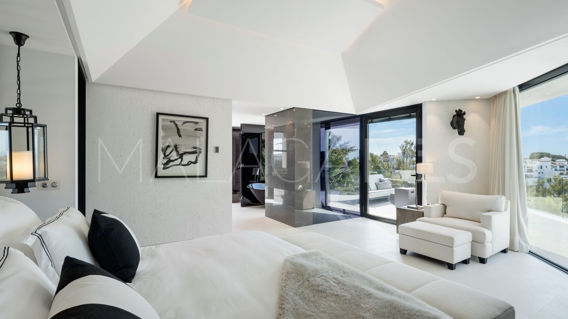 Villa in El Herrojo for sale