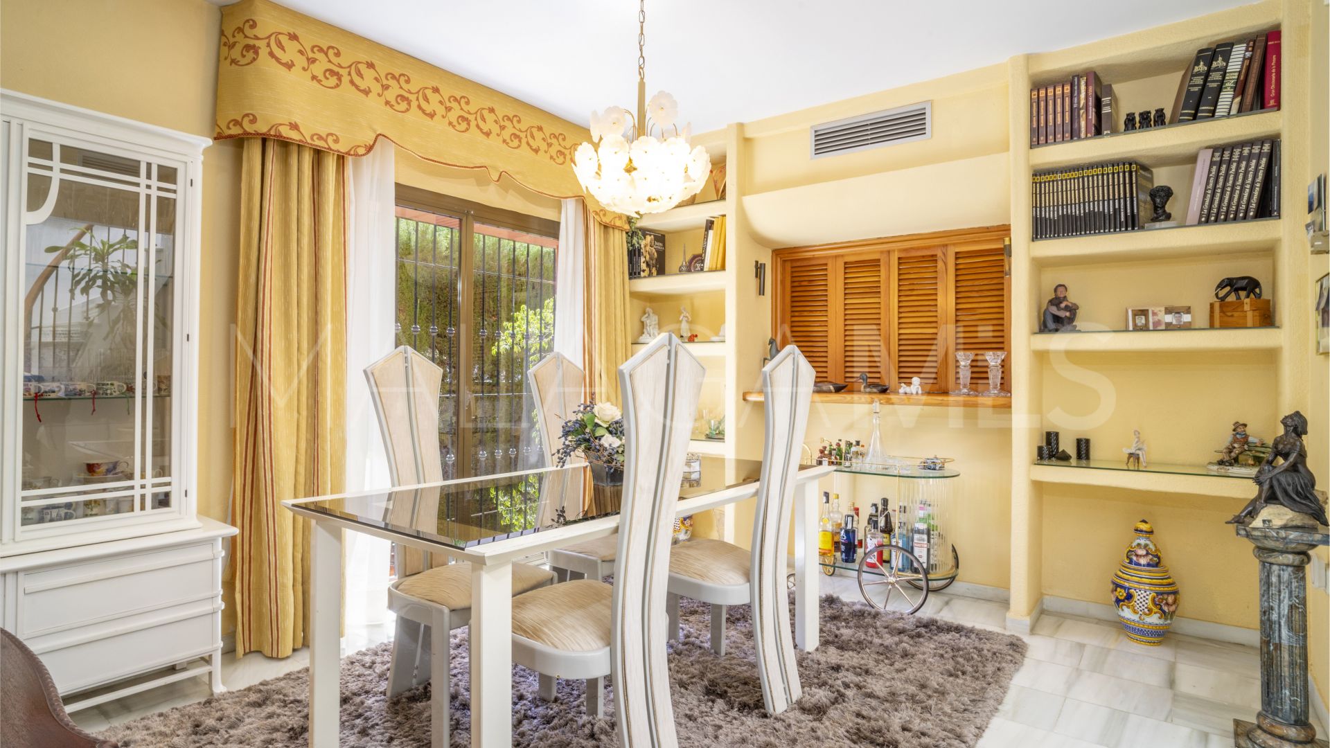 Nueva Andalucia, villa with 4 bedrooms for sale