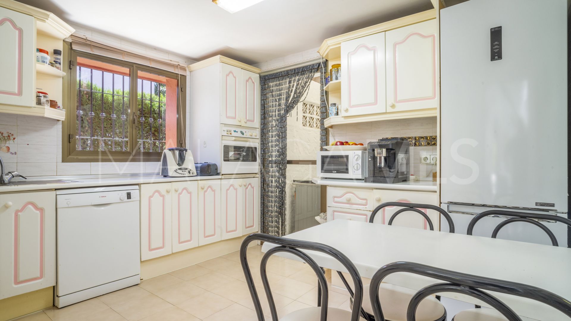 Nueva Andalucia, villa with 4 bedrooms for sale