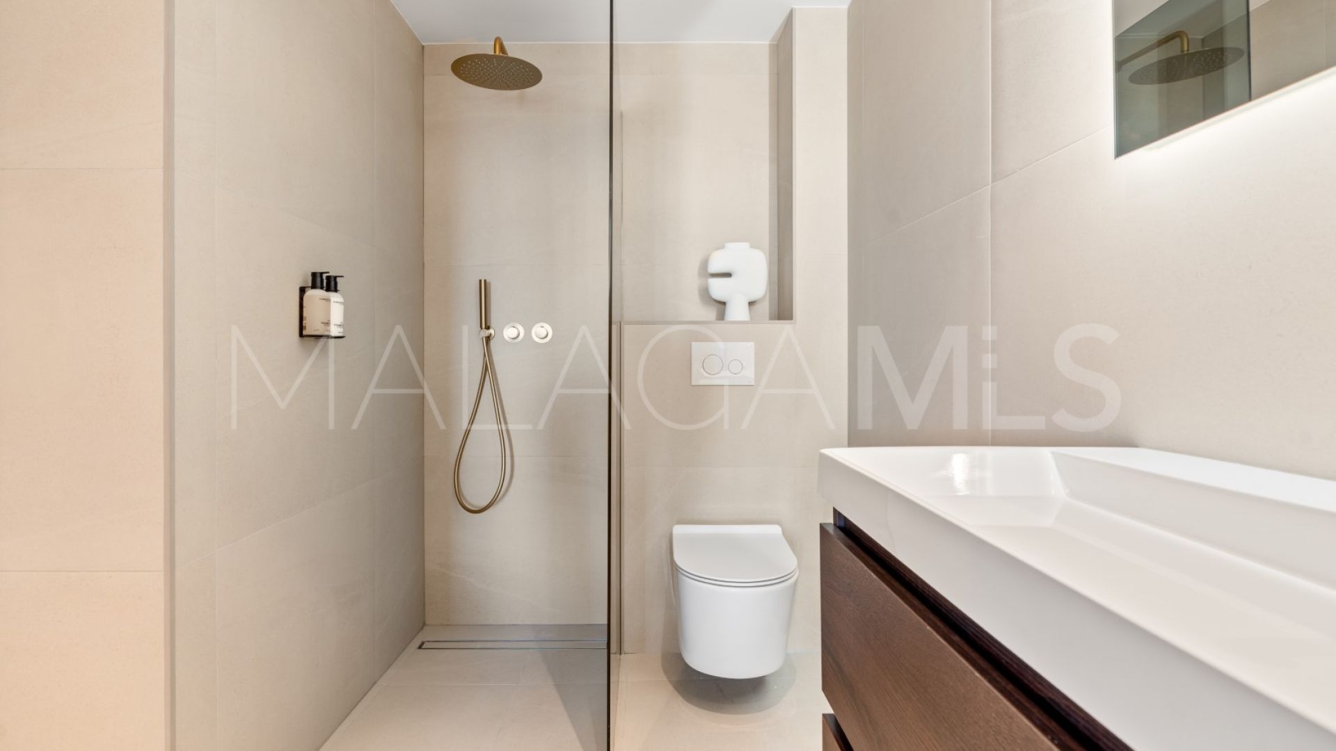 Cumbres del Rodeo, apartamento planta baja a la venta de 3 bedrooms