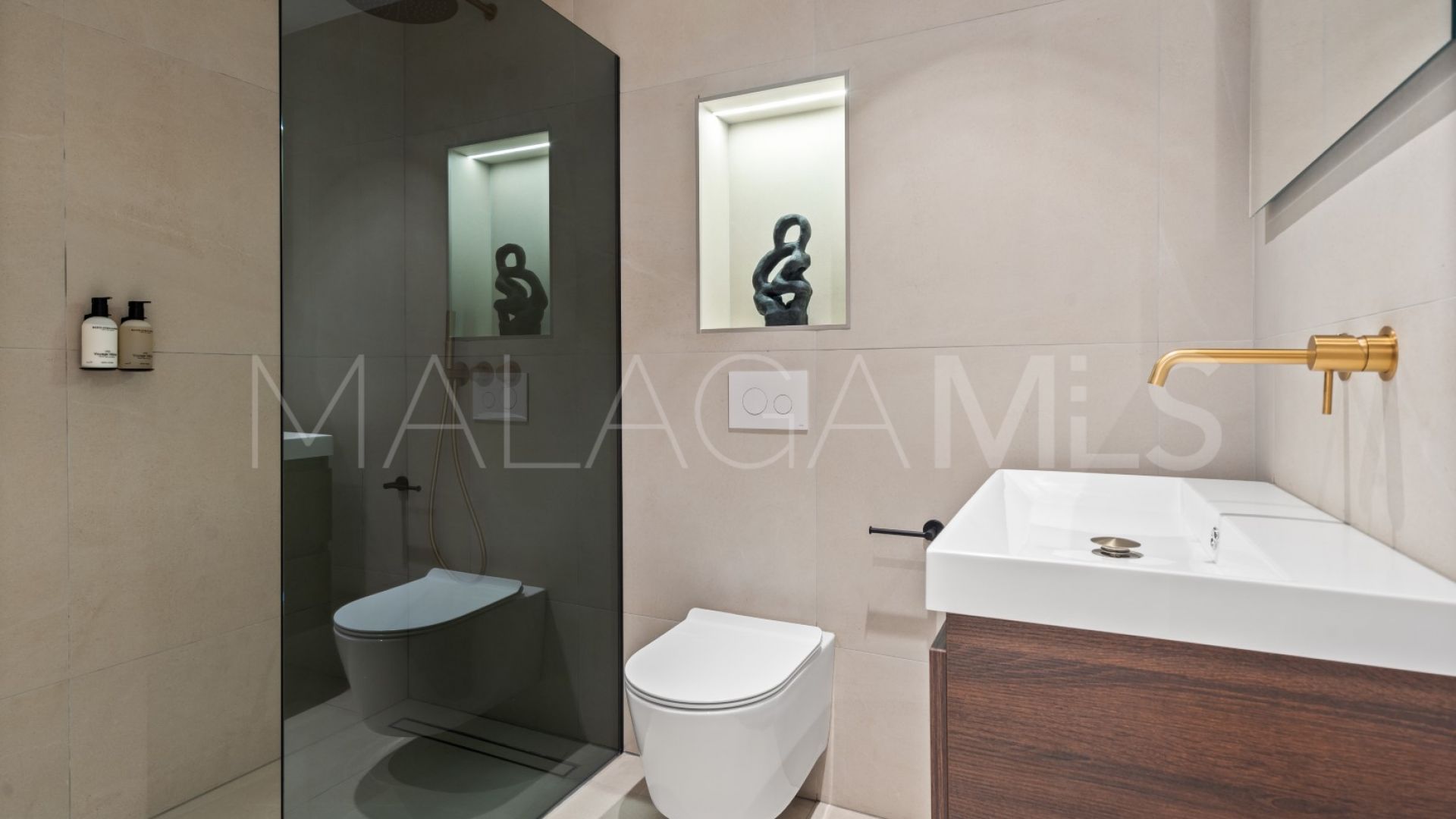 Cumbres del Rodeo, apartamento planta baja a la venta de 3 bedrooms