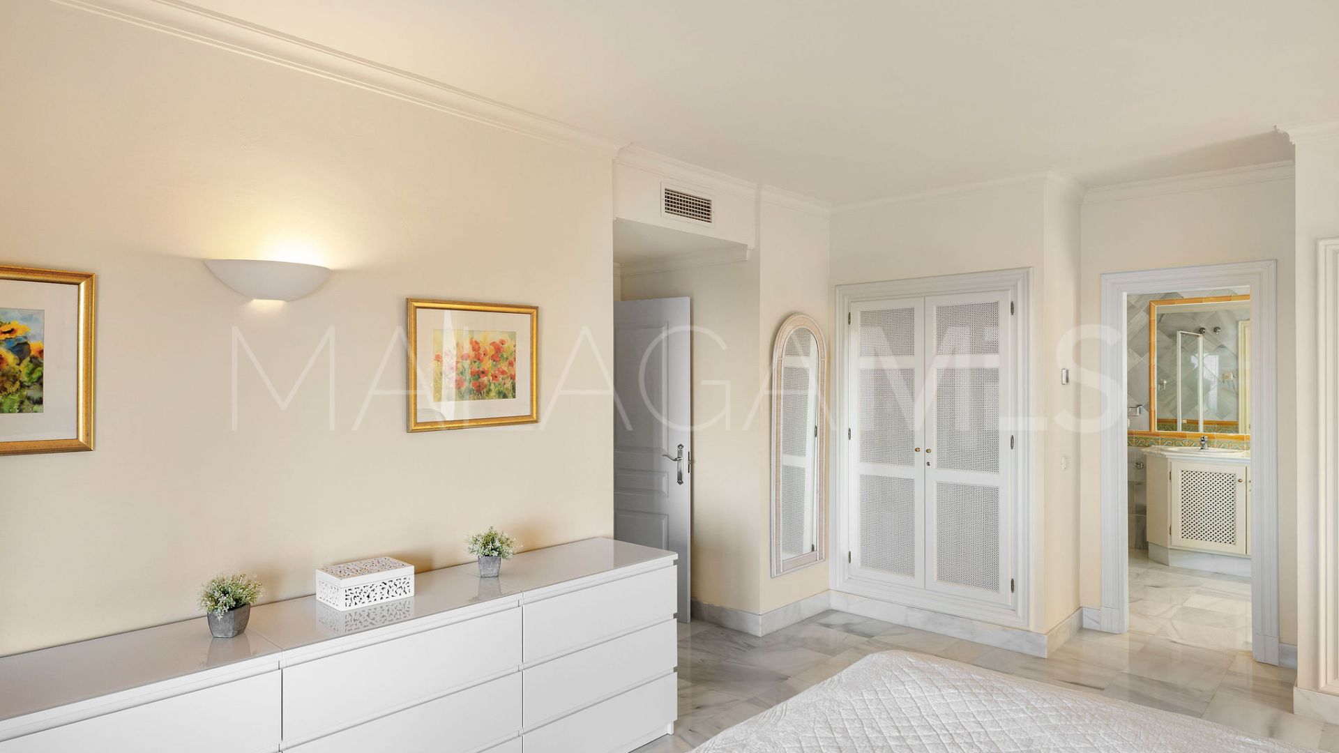 For sale Monte Halcones apartment