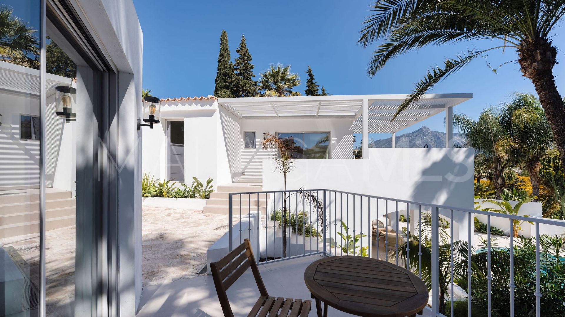 Nueva Andalucia villa for sale