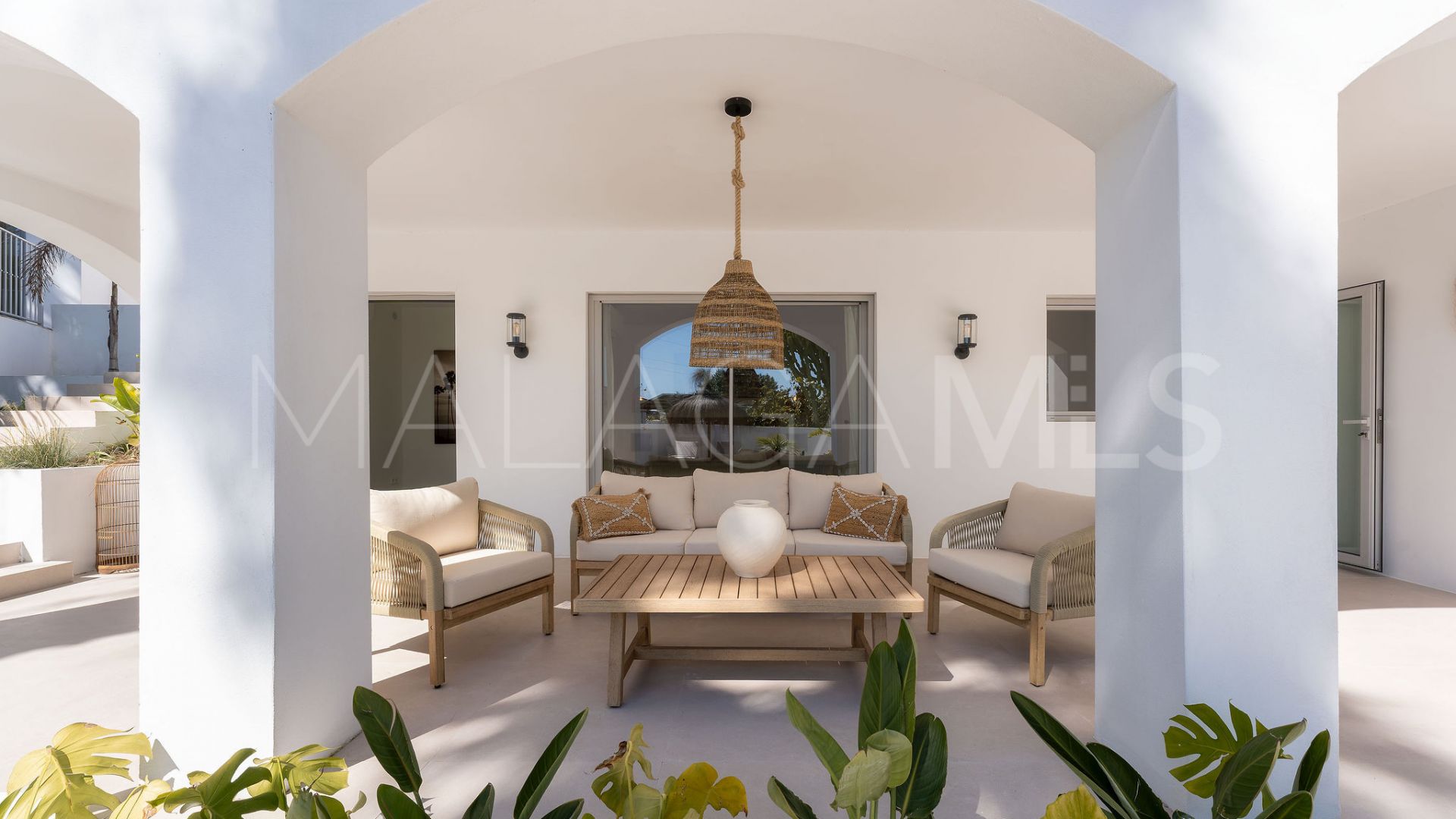 Nueva Andalucia villa for sale