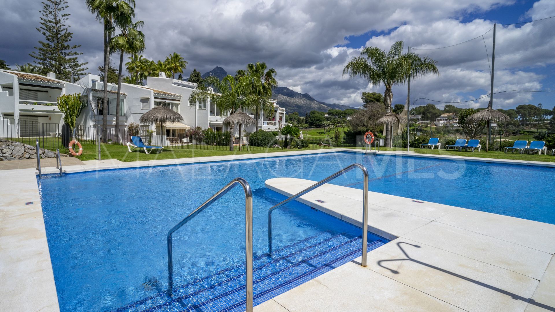 Appartement rez de chaussée for sale in Azahara I